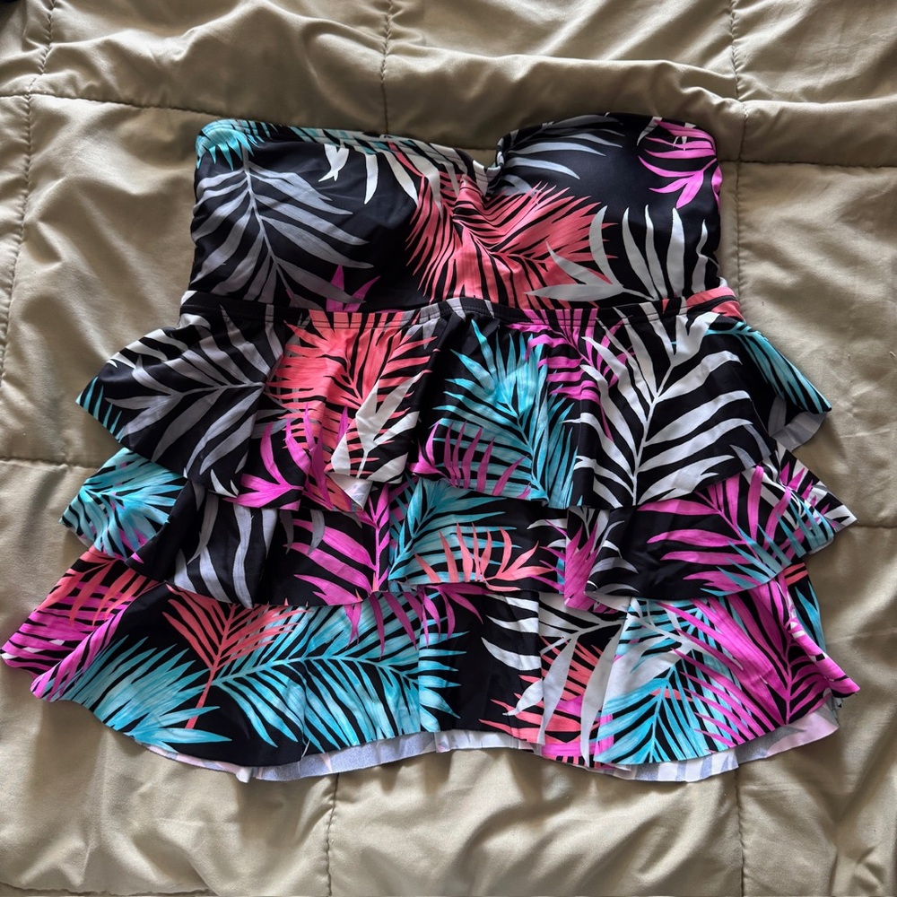 Tropical Print Strapless Tankini Top